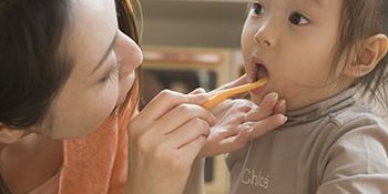 top tips for brushing your babys teeth top tips for brushing your babys teeth