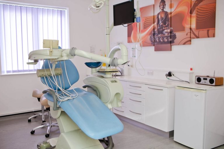 dentist chair dentist chair